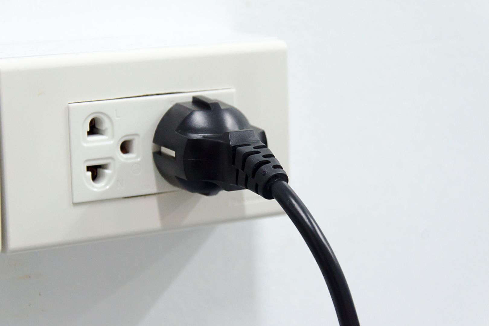 Como descobrir fuga de energia e reduzir custos